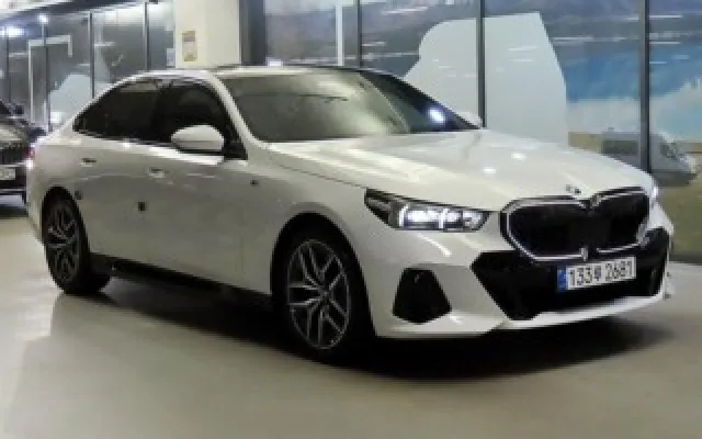 저신용중고차전액할부여유자금 5시리즈 (G60) 520i 매물 사진 20 - 2025/06 4,514km