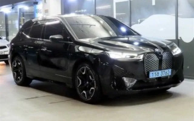 저신용중고차전액할부여유자금 iX xDrive 50 매물 사진 14 - 2022/11 104,444km